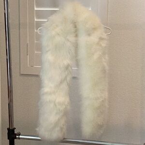 White Faux Fur Boa, new condition.